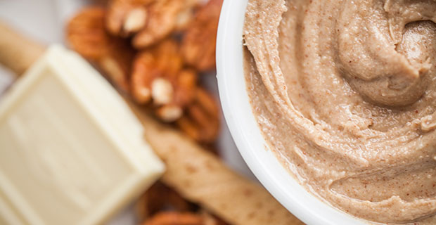 white chocolate pecan spread