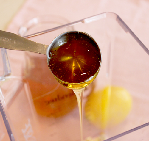 honey for face scrub