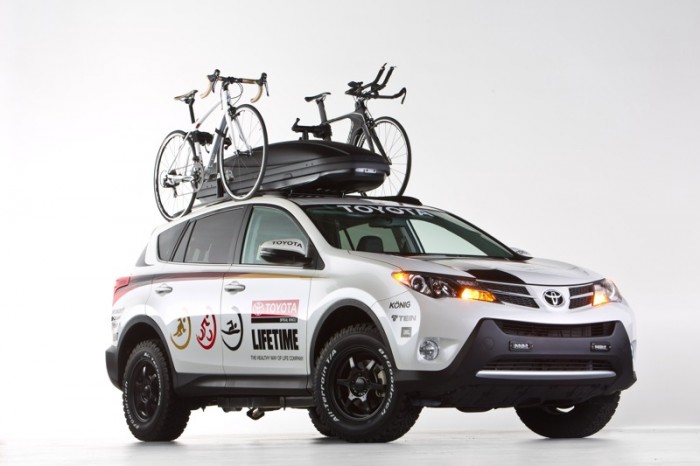 Toyota Rav4 for Triatholon team