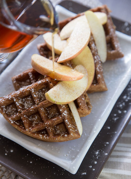 apple cinnamon waffles